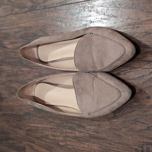 Kelly and Katie pointy toes flats